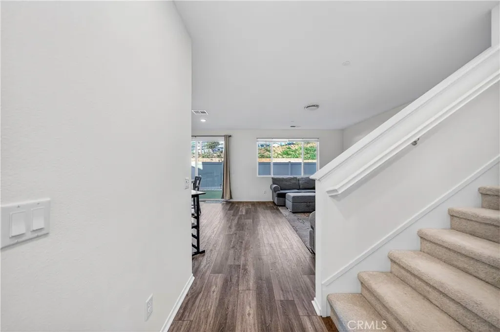 https://cdn.realtyfeed.com/cdn/127/306657003/db6ff8afaeac8aa44841ebabb9d0c06a.webp