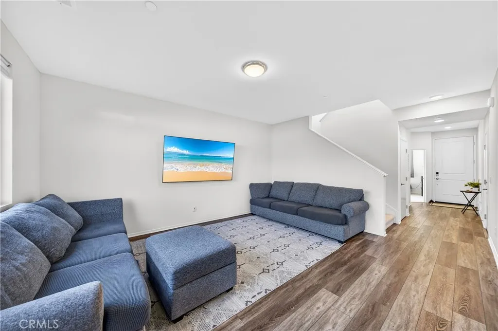 https://cdn.realtyfeed.com/cdn/127/306657003/f8b21367a087694aba43adce99fba478.webp