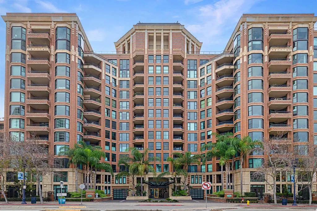 https://cdn.realtyfeed.com/cdn/127/306657067/78151110df6549ce2a5e3c2098e64817.webp