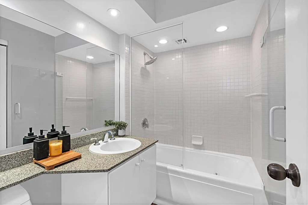 https://cdn.realtyfeed.com/cdn/127/306657067/d18539c82c38d1417b3c67a9e76dbb02.webp