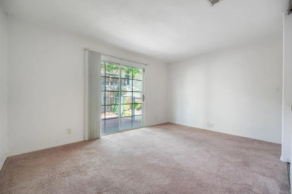 https://cdn.realtyfeed.com/cdn/127/306657124/18dd9f732a23df5d3727fa6f23590de4.webp