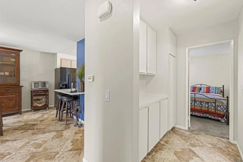 https://cdn.realtyfeed.com/cdn/127/306657131/2875316a12f54d89610d5eeea13cbef3.webp