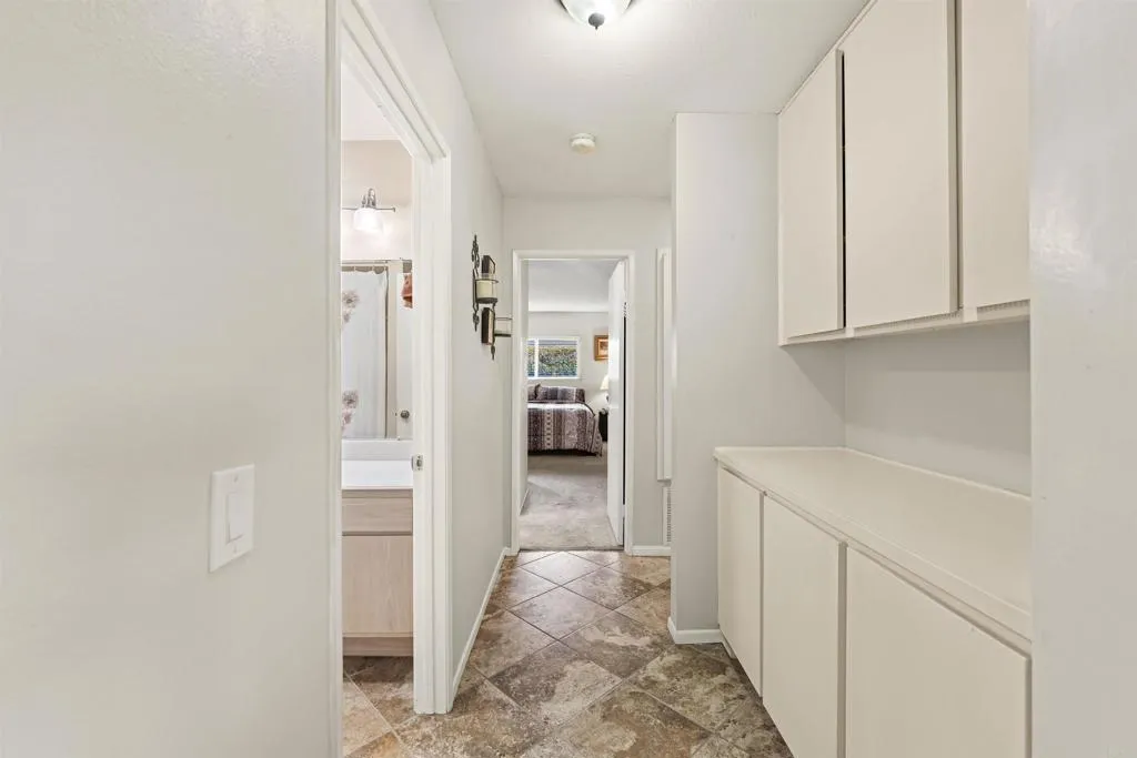 https://cdn.realtyfeed.com/cdn/127/306657131/486012fb66130707c262773aef8ccdd0.webp