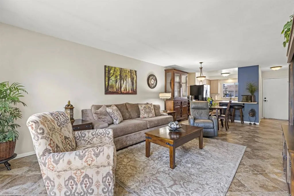 https://cdn.realtyfeed.com/cdn/127/306657131/7161b8f3db1987f50d46ad3975504191.webp