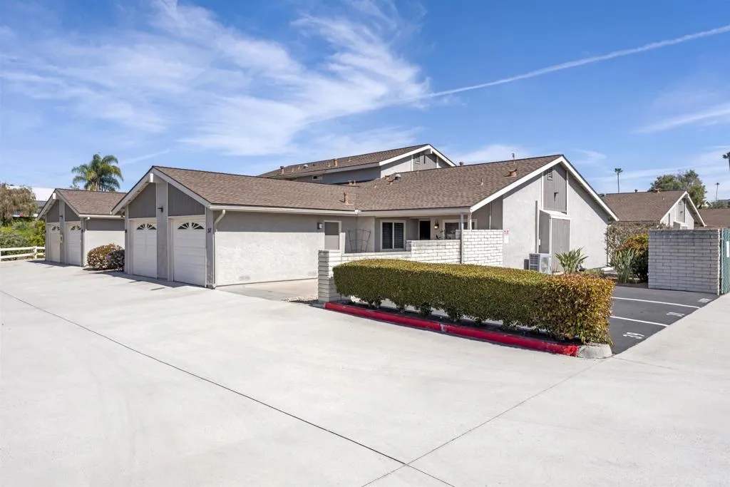 https://cdn.realtyfeed.com/cdn/127/306657131/81c80afb13f84dba1cfd59452a071f06.webp