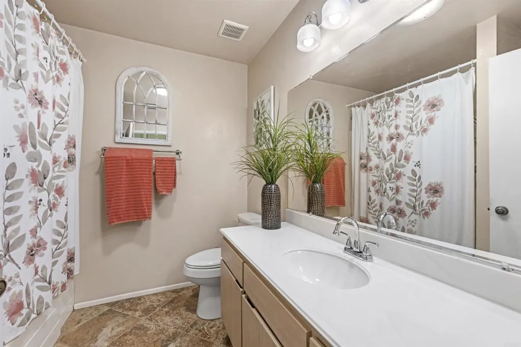 https://cdn.realtyfeed.com/cdn/127/306657131/9f04e402d00c96b27546702ad657124b.webp