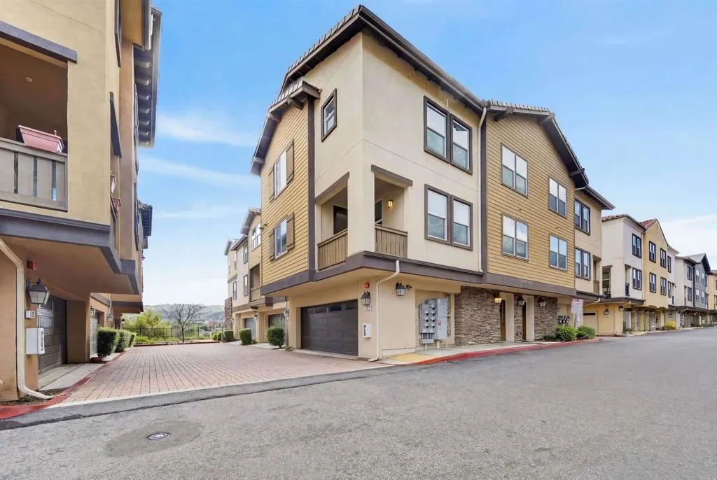 387 Mission Villas Road, San Marcos, CA, 92069