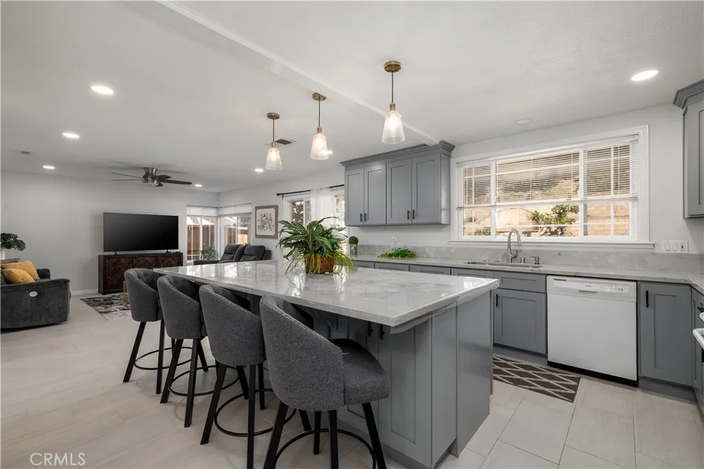https://cdn.realtyfeed.com/cdn/127/306657197/36a556ff5b99ce8a85aa497f0217db76.webp