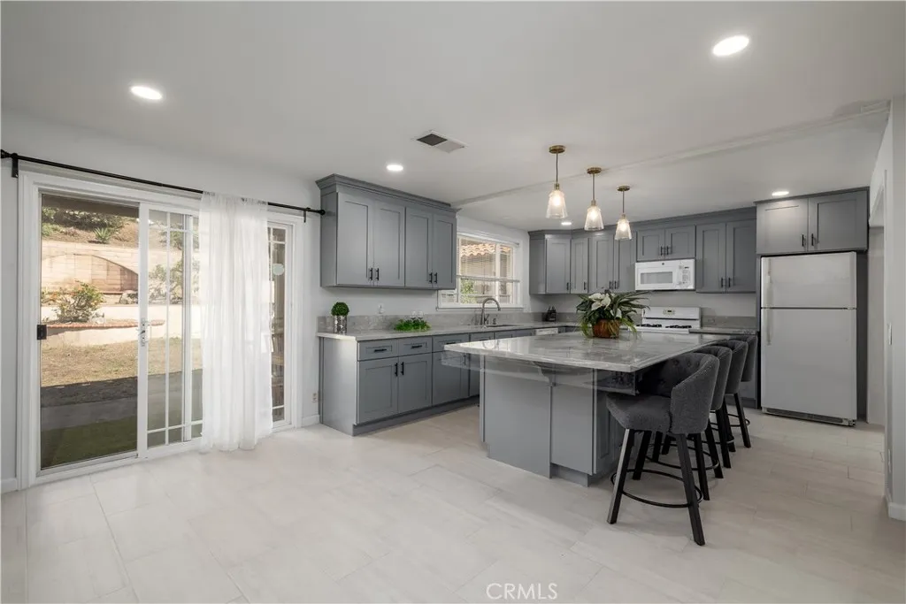 https://cdn.realtyfeed.com/cdn/127/306657197/40f08af4d15df204e311c5a524d5b389.webp