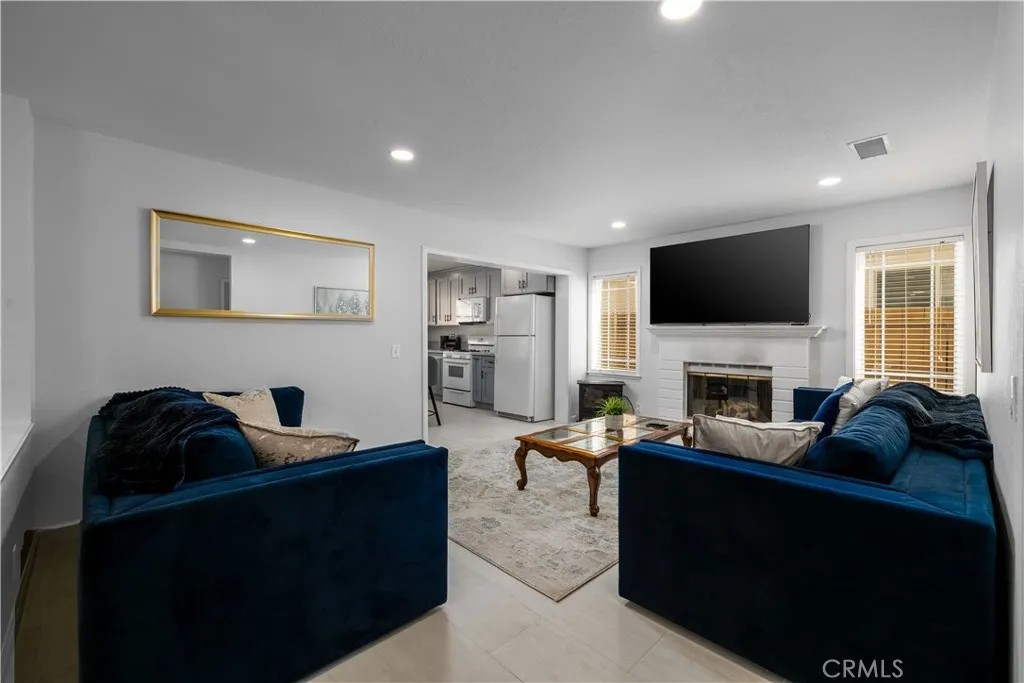 https://cdn.realtyfeed.com/cdn/127/306657197/64cdf153fff6bcb877c4fc881768a376.webp