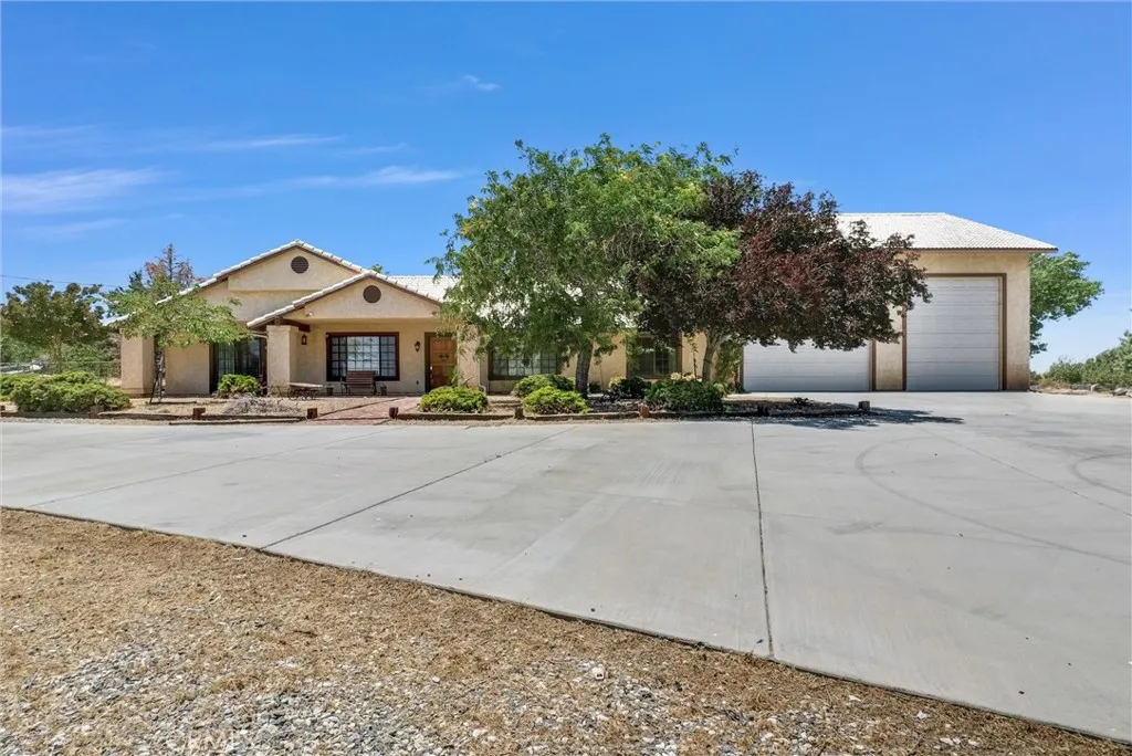 7854 Oak Hills Rd, Oak Hills, CA 92344 - Photo 5 of 50, Oak Hills, CA