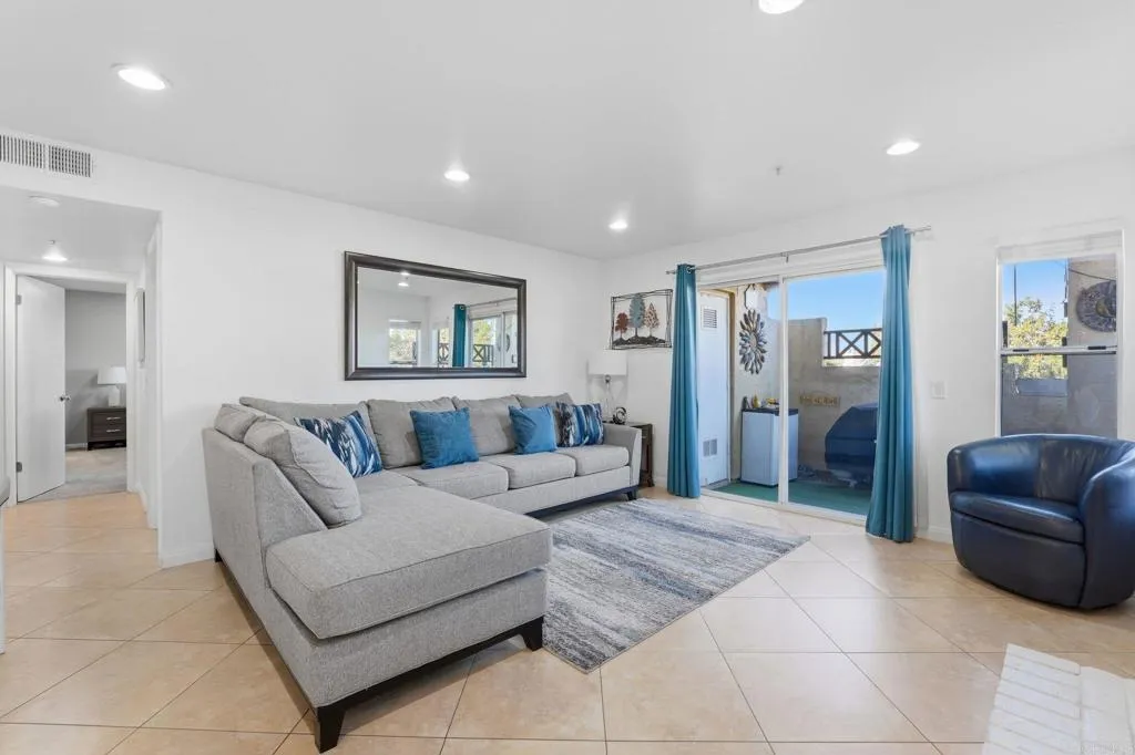 Photo #3: PTP2601634 Listing: Photo #3