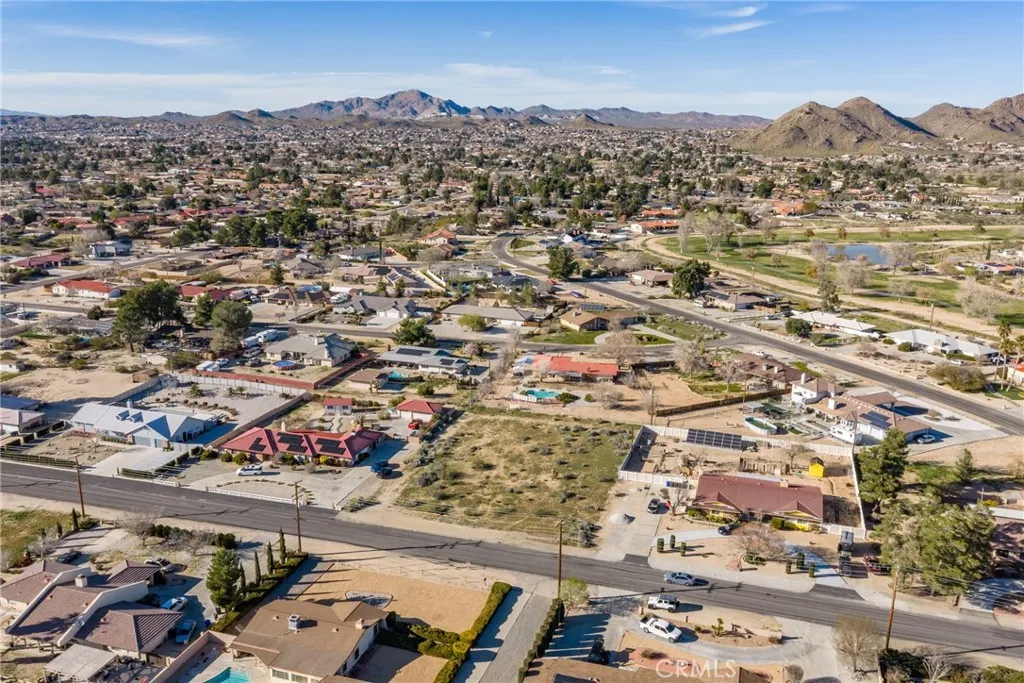 Apple Valley, CA 92307
