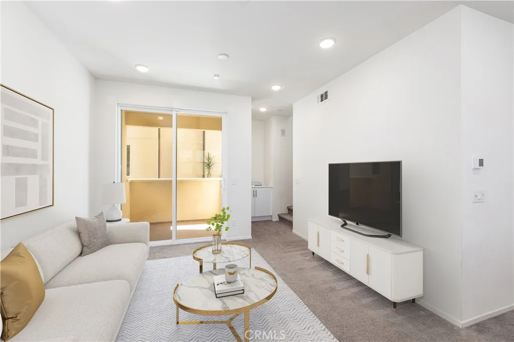 https://cdn.realtyfeed.com/cdn/127/306657468/1a4b8c9aae291d1b7737830aa5a92f03.webp