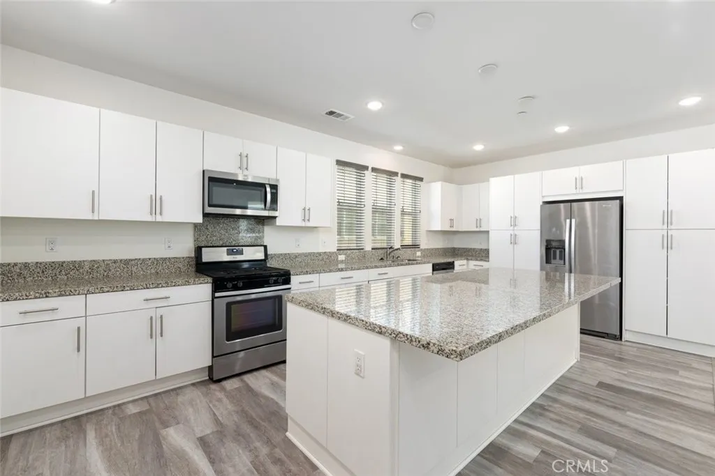 Photo #4: SW26047113 Listing: Photo #4