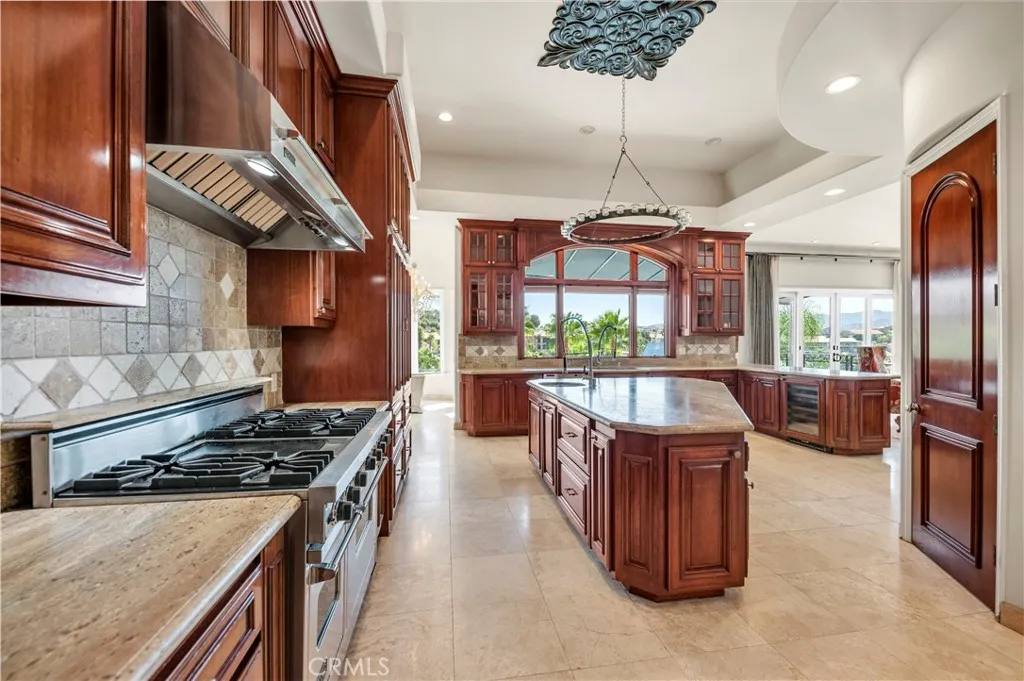 22166 San Joaquin Drive, Canyon Lake, CA, 92587