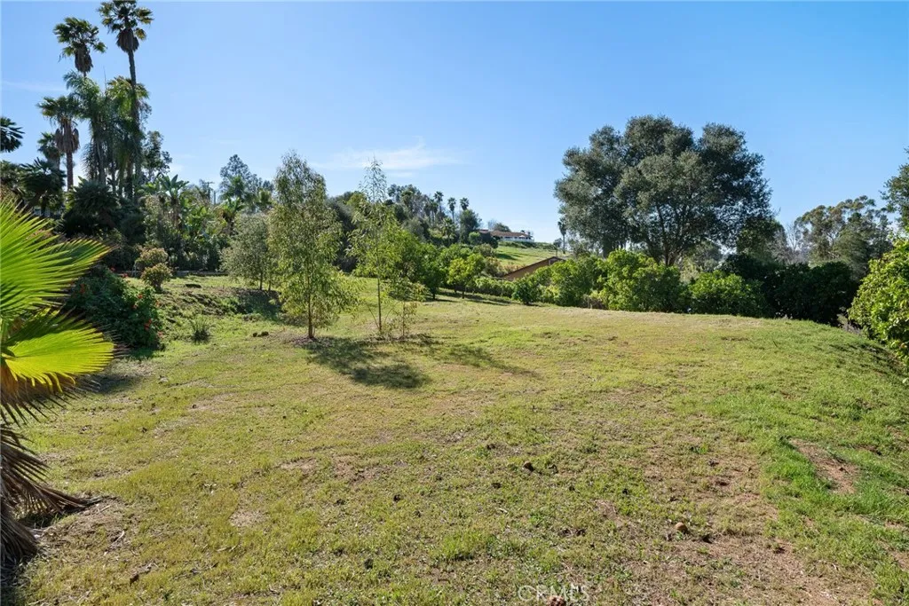 https://cdn.realtyfeed.com/cdn/127/306657504/45ac8fc3ca0ffe91f9ea75114241b898.webp