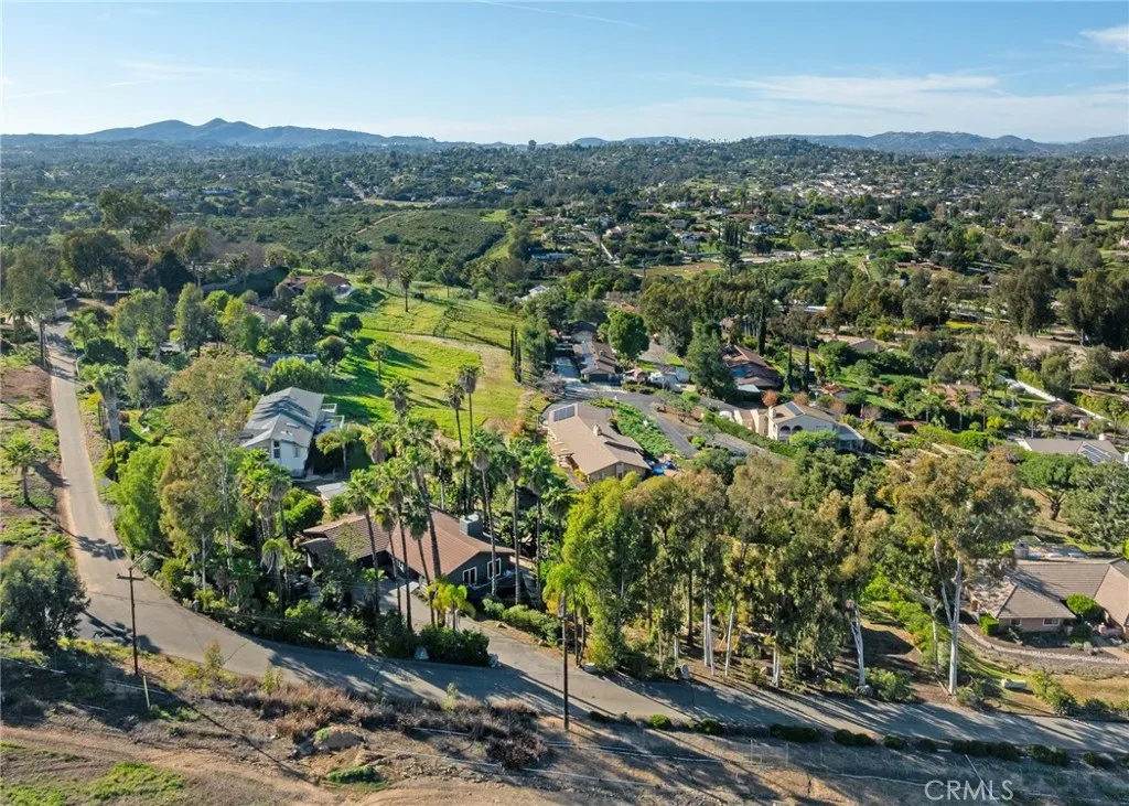https://cdn.realtyfeed.com/cdn/127/306657504/6dbe0e9d35ff56455b9c05fada9bb297.webp