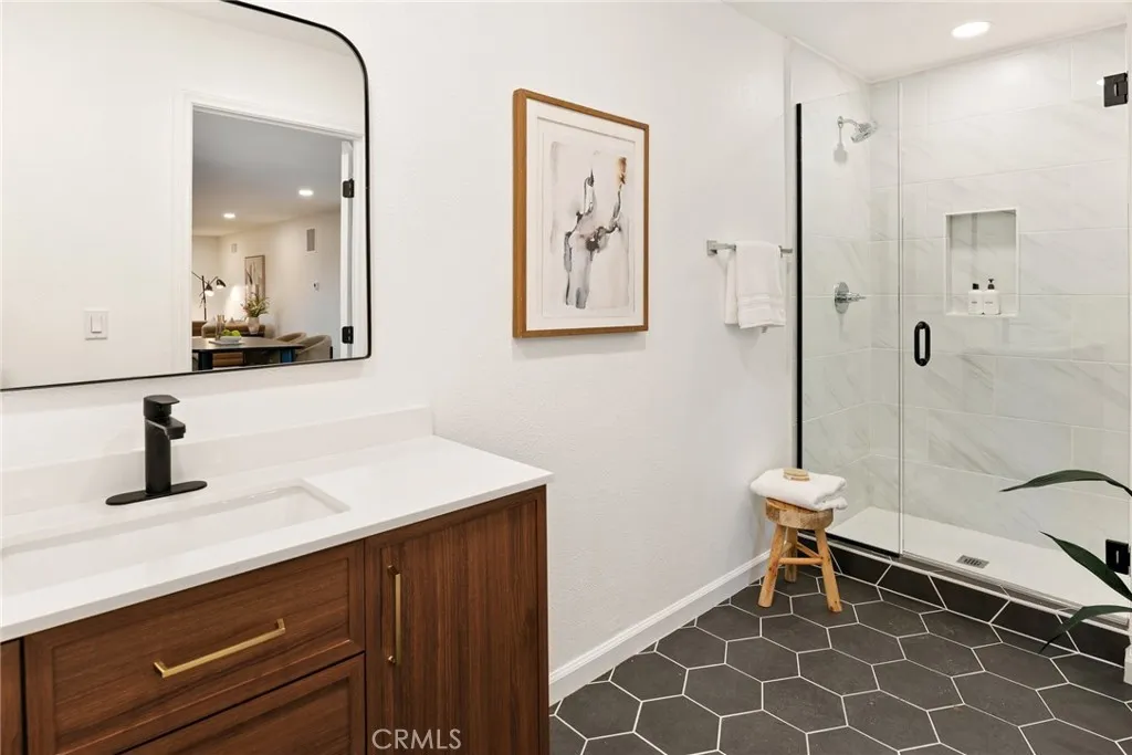 https://cdn.realtyfeed.com/cdn/127/306657504/97a7a2eeb2f8a3cd5c0a28c4932b44f3.webp
