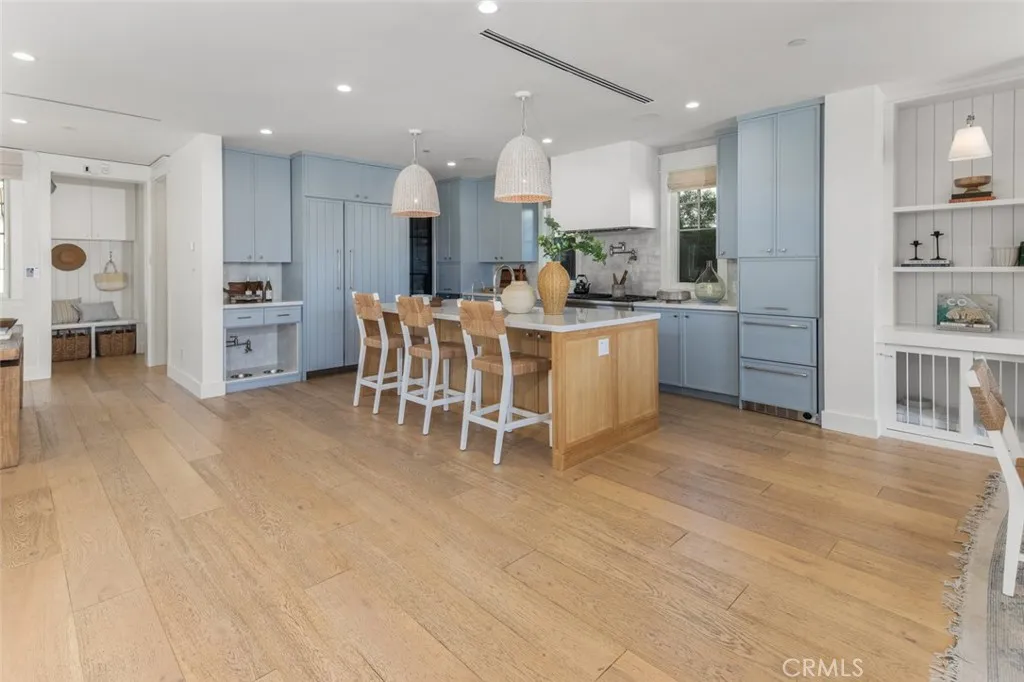 153 Granada Avenue, Long Beach, CA 90803 - Photo 5 of 50, Long Beach, CA