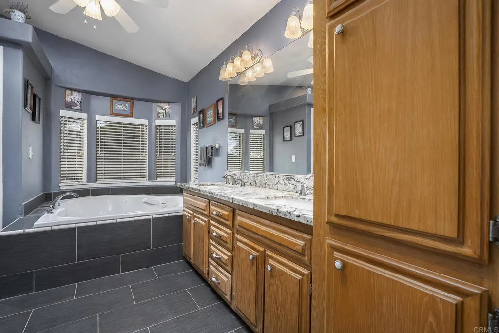 https://cdn.realtyfeed.com/cdn/127/306657608/21aa13999f37a5493b2299785da8189e.webp