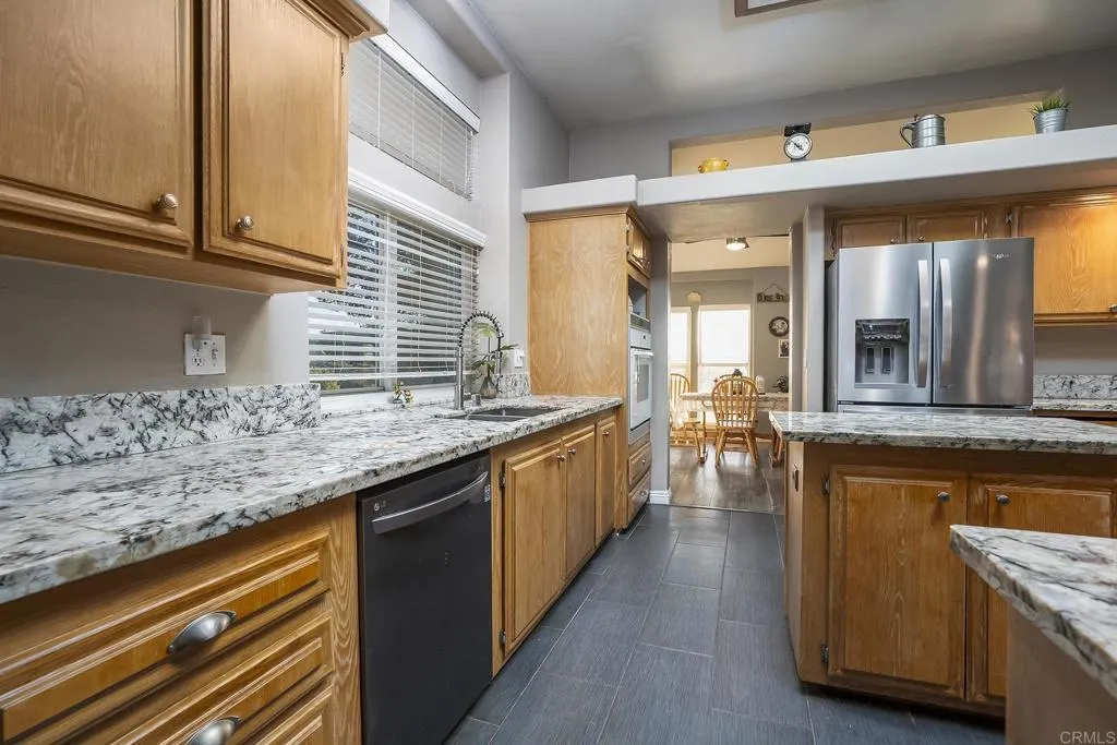 https://cdn.realtyfeed.com/cdn/127/306657608/610f95726669d0b28121f798ec4ff9a4.webp
