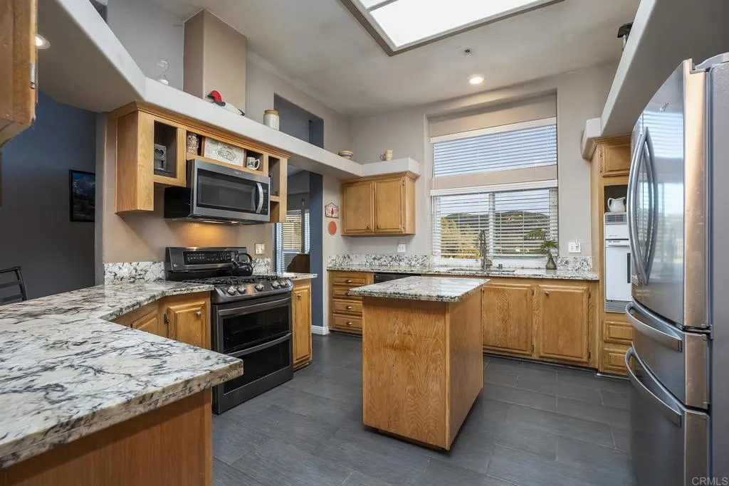 https://cdn.realtyfeed.com/cdn/127/306657608/f15e9f35fd2a0e43c06b377e74f8b963.webp