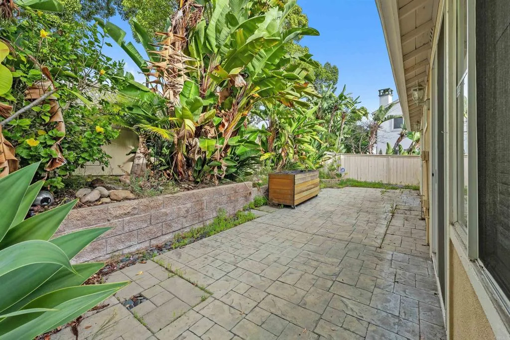 https://cdn.realtyfeed.com/cdn/127/306657690/022c2c60a51237cf85e4a48428082062.webp