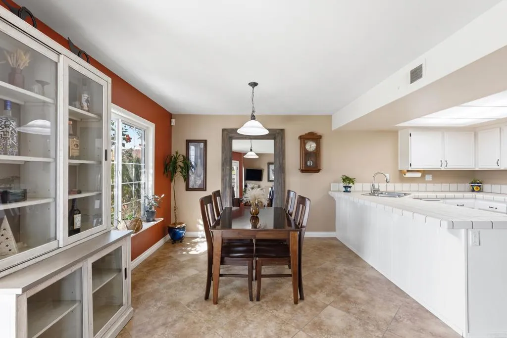 https://cdn.realtyfeed.com/cdn/127/306657726/ee1caa76b6695fe71fe9d3d38260e834.webp