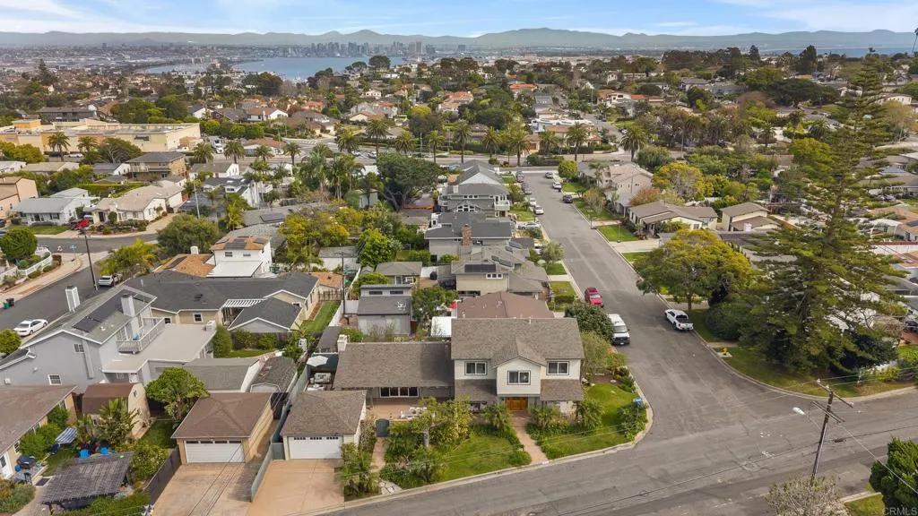 https://cdn.realtyfeed.com/cdn/127/306657734/1f24a331bc902c685c83a83405b90800.webp