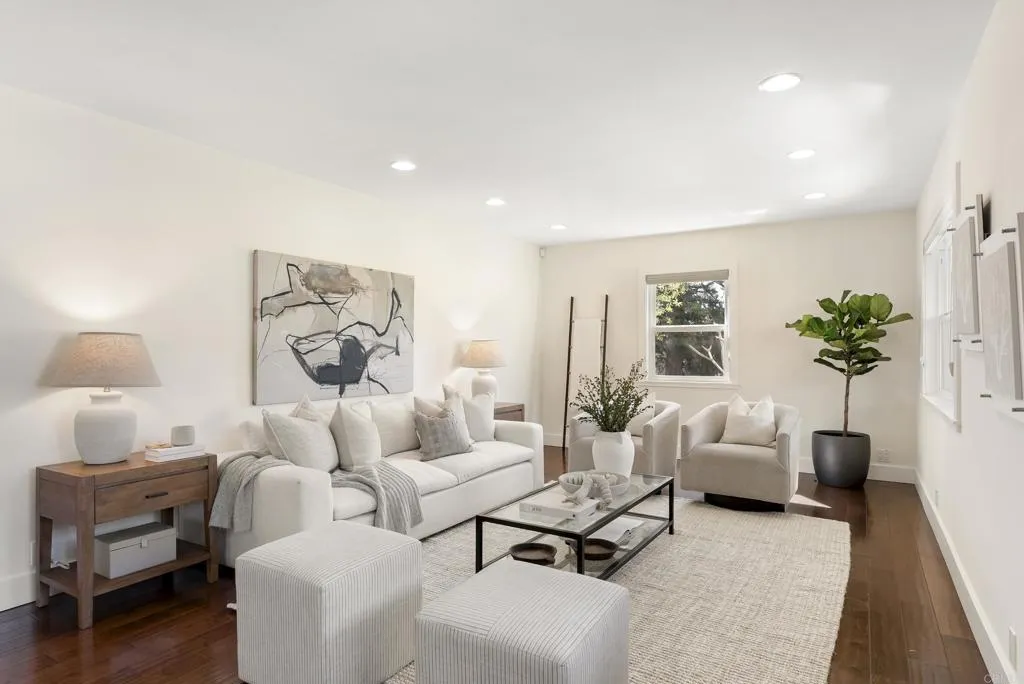 https://cdn.realtyfeed.com/cdn/127/306657734/756ec244cc01d089a790c5dc17bacd9e.webp