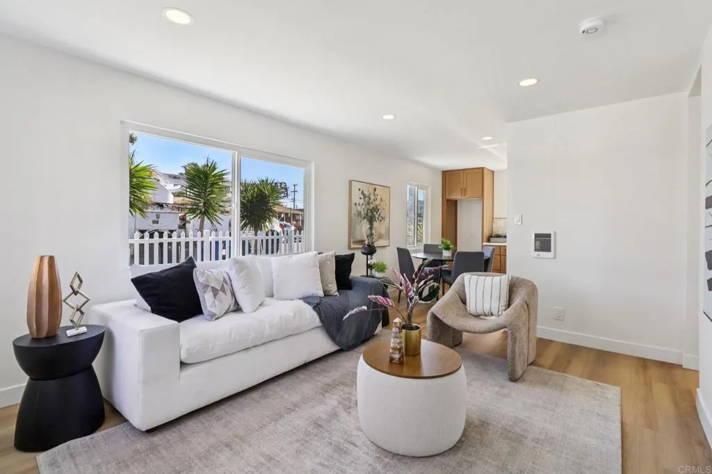 https://cdn.realtyfeed.com/cdn/127/306657774/3b40380a7b4f1788ac38927df3e20f63.webp