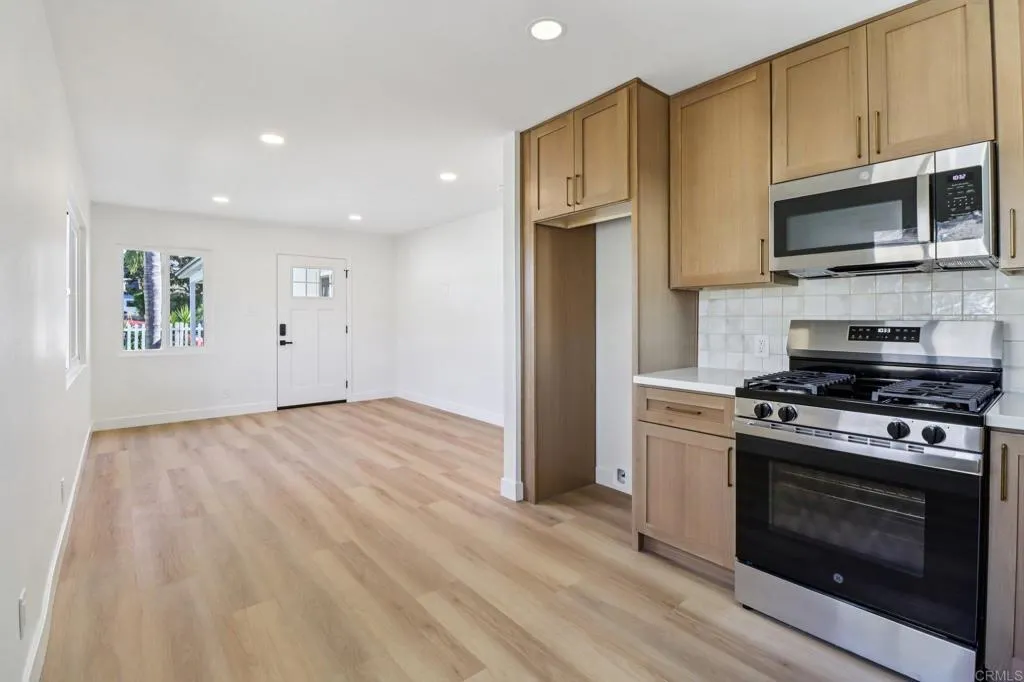 https://cdn.realtyfeed.com/cdn/127/306657774/52858b3cba9c3f27d6f9c78b17280869.webp