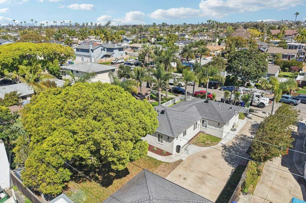 https://cdn.realtyfeed.com/cdn/127/306657774/645d8c1ad8855a5c9de0f459b9c9583c.webp