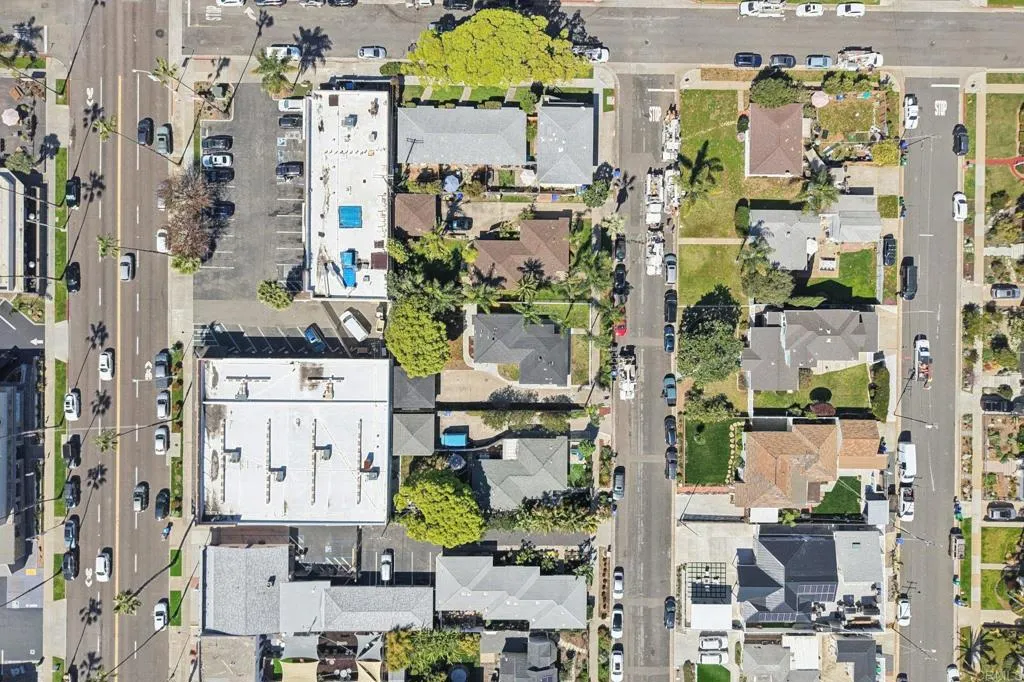 https://cdn.realtyfeed.com/cdn/127/306657774/9c375e655b03a7ec36c154c348af11cc.webp