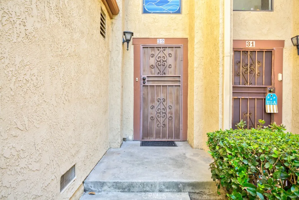 Azusa, CA 91702
