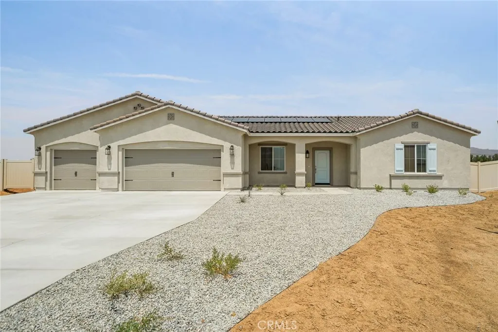 Apple Valley, CA 92307