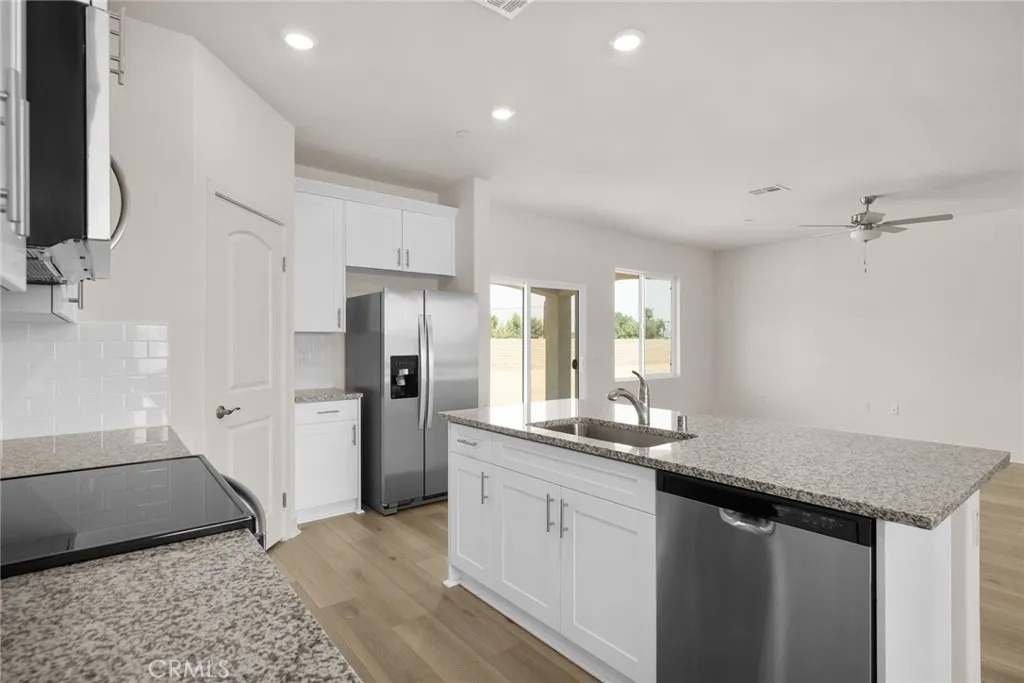 14860 Desert Lily Court, Apple Valley, CA 92307 - Photo 2 of 6, Apple Valley, CA
