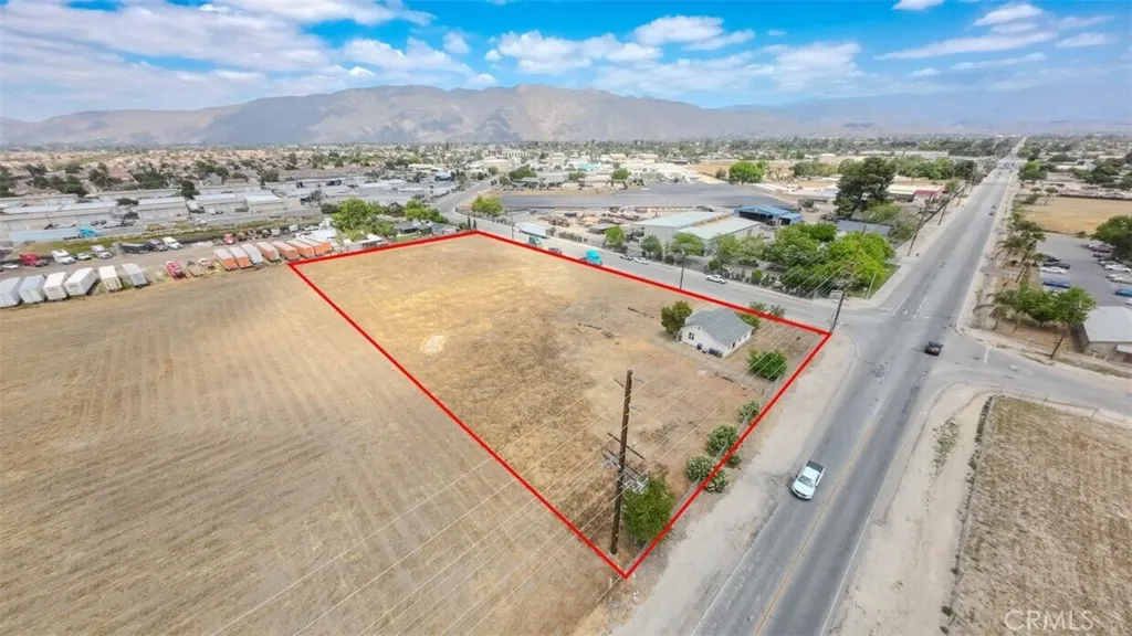 1011 W 7th St, San Jacinto, CA 92582 - Main photo, San Jacinto, CA