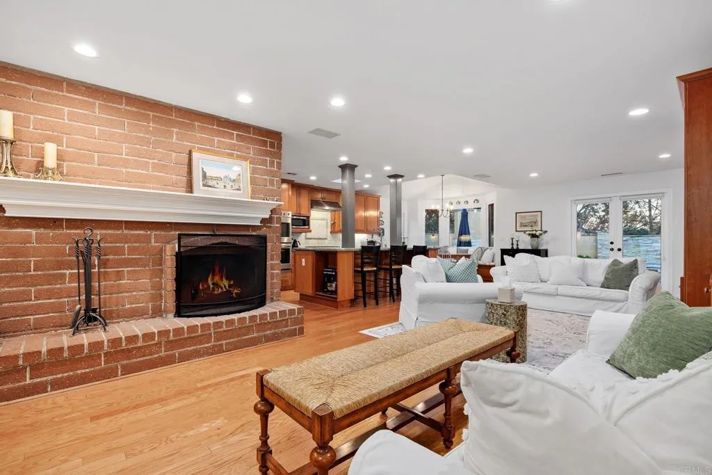 https://cdn.realtyfeed.com/cdn/127/306658040/6471c8e0d15287130879190584ba50f3.webp