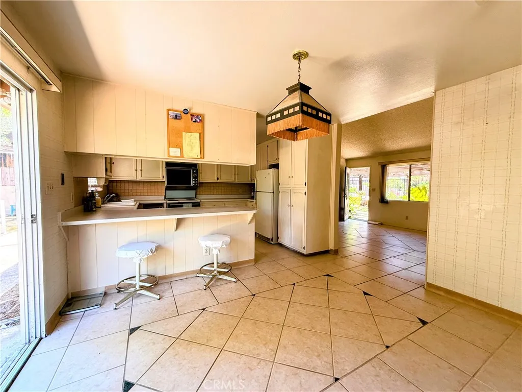 https://cdn.realtyfeed.com/cdn/127/306658049/48d1211bff9f807e14299417f0e341a7.webp