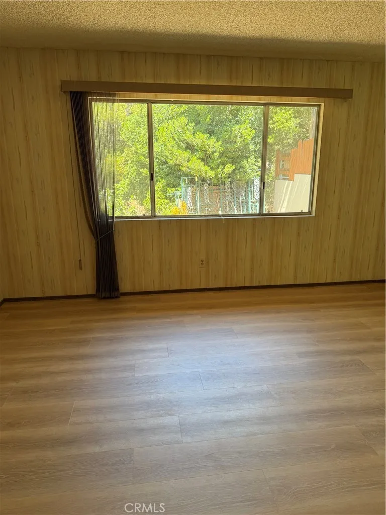https://cdn.realtyfeed.com/cdn/127/306658049/647b40a11807fe7f5ebcf86196050019.webp