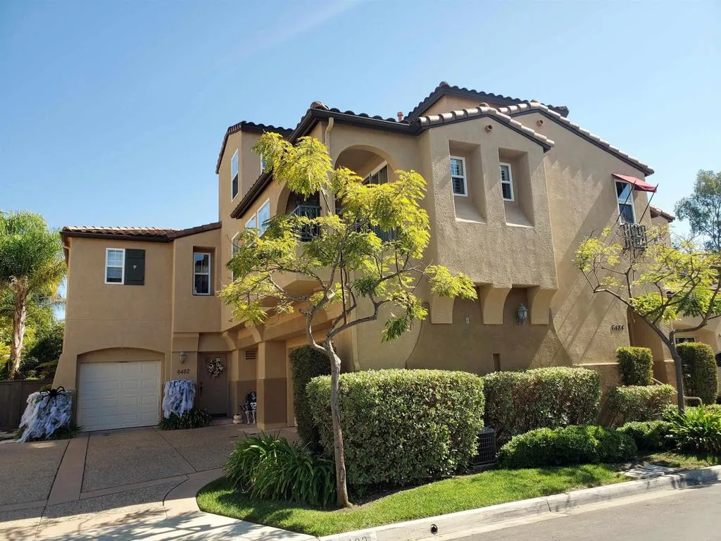 6484 Corte La Luz, Carlsbad, CA 92009 - Photo 4 of 18, Carlsbad, CA