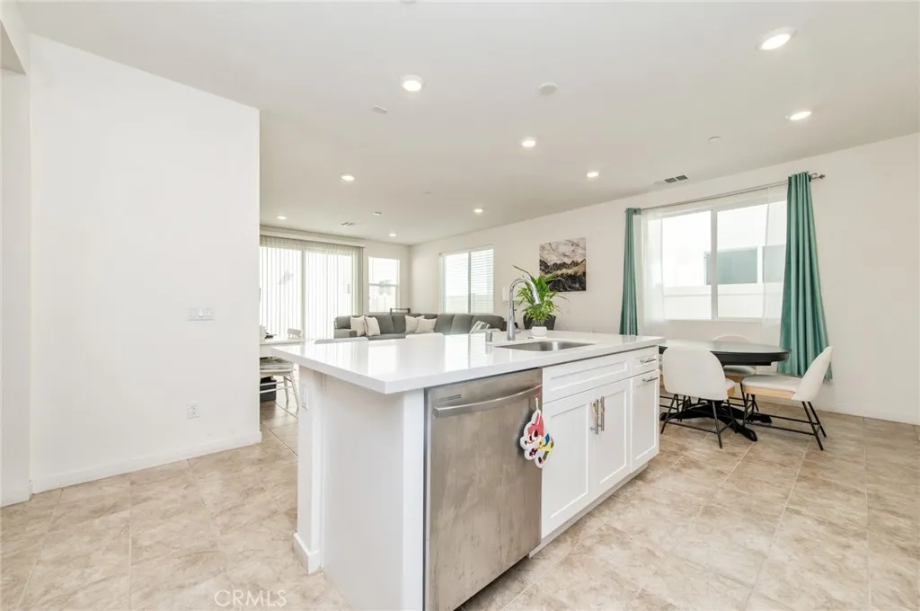 3675 S Nexa Paseo, Ontario, CA 91761 - Photo 5 of 31, Ontario, CA