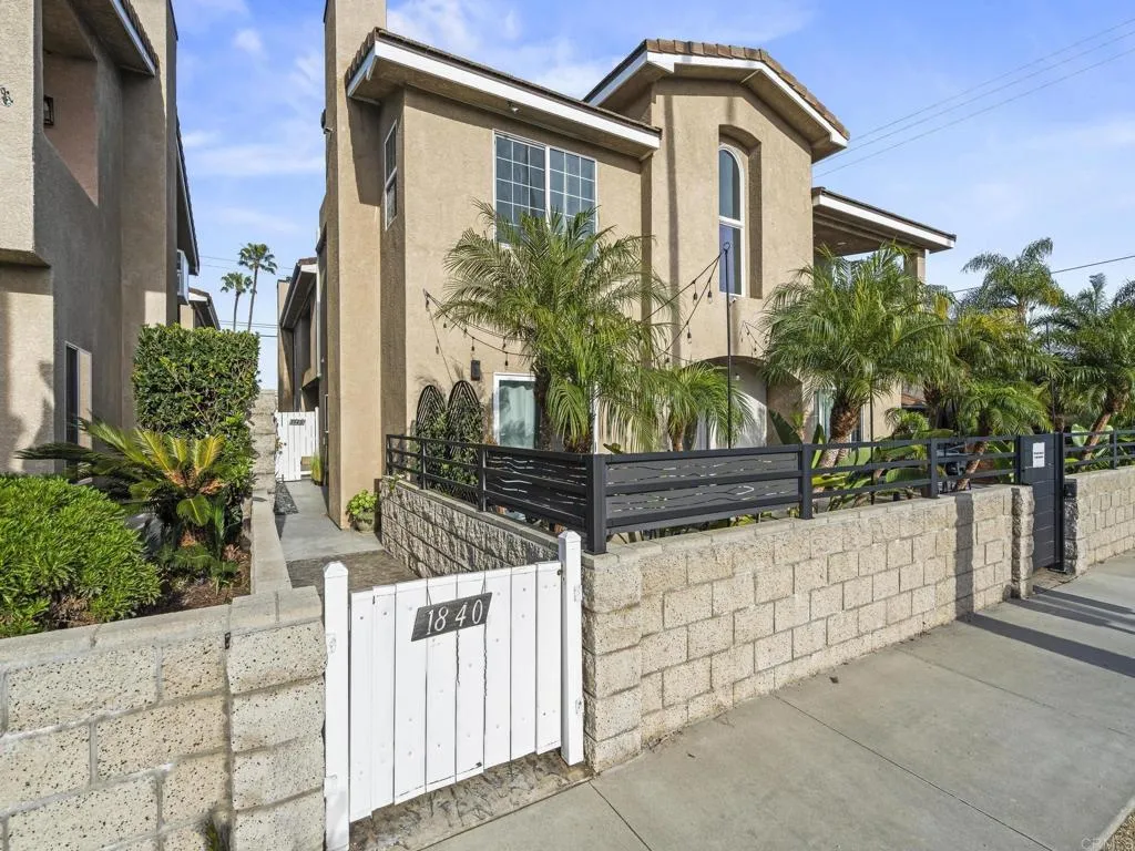 https://cdn.realtyfeed.com/cdn/127/306658133/5693337b96d7a9b227113ce8e7a88ab8.webp