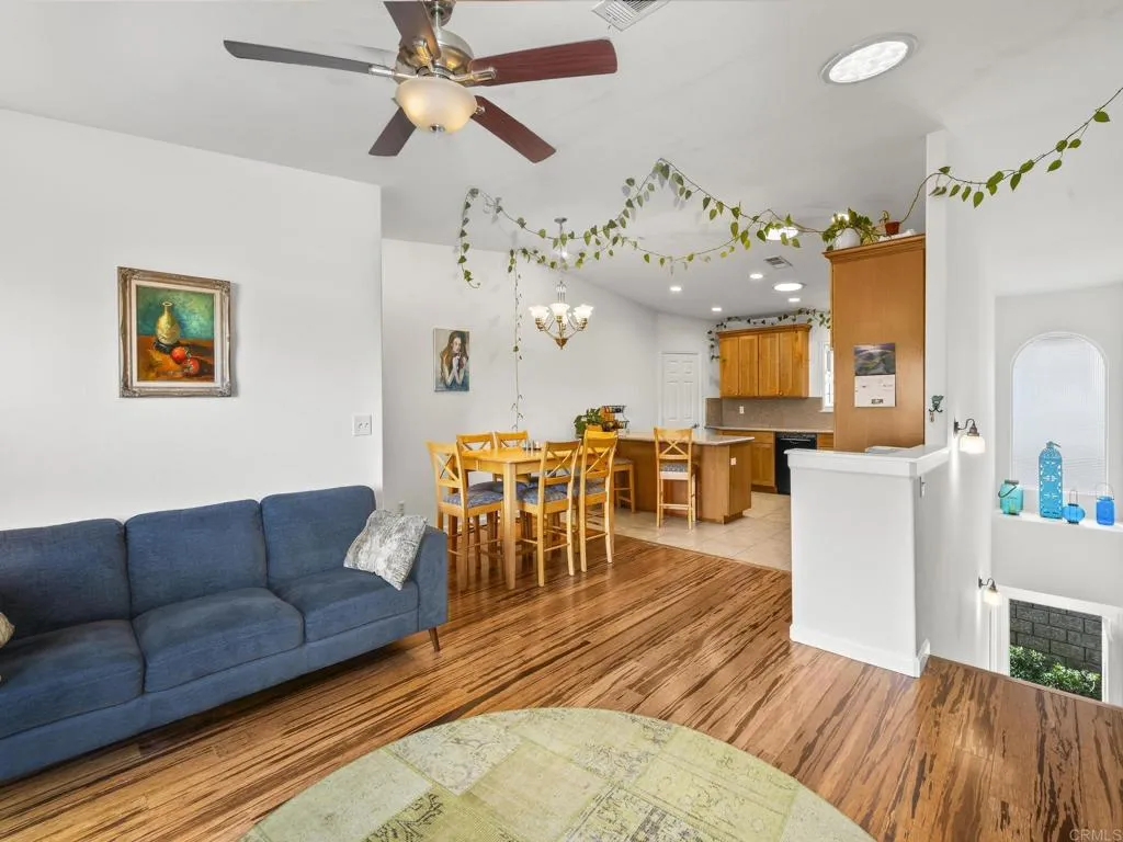 https://cdn.realtyfeed.com/cdn/127/306658133/87753d97bd4197517f1b6964c44a8063.webp