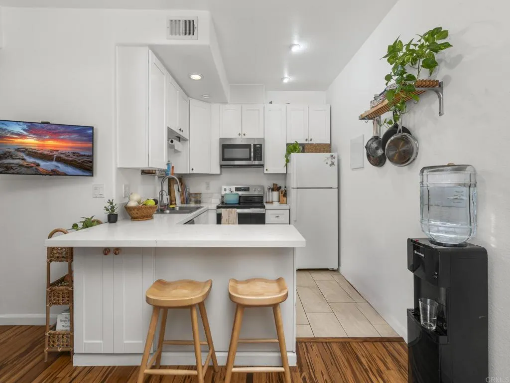 https://cdn.realtyfeed.com/cdn/127/306658133/9cc559e5b94470f0c6920a9558ff1934.webp
