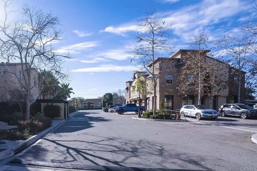 https://cdn.realtyfeed.com/cdn/127/306658138/36d21f38b09a449ec112ed06489669b0.webp