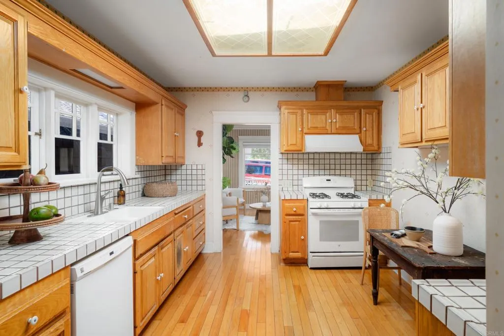 https://cdn.realtyfeed.com/cdn/127/306658144/635b3220f93c52b3f0dc8c0e1e0eb686.webp
