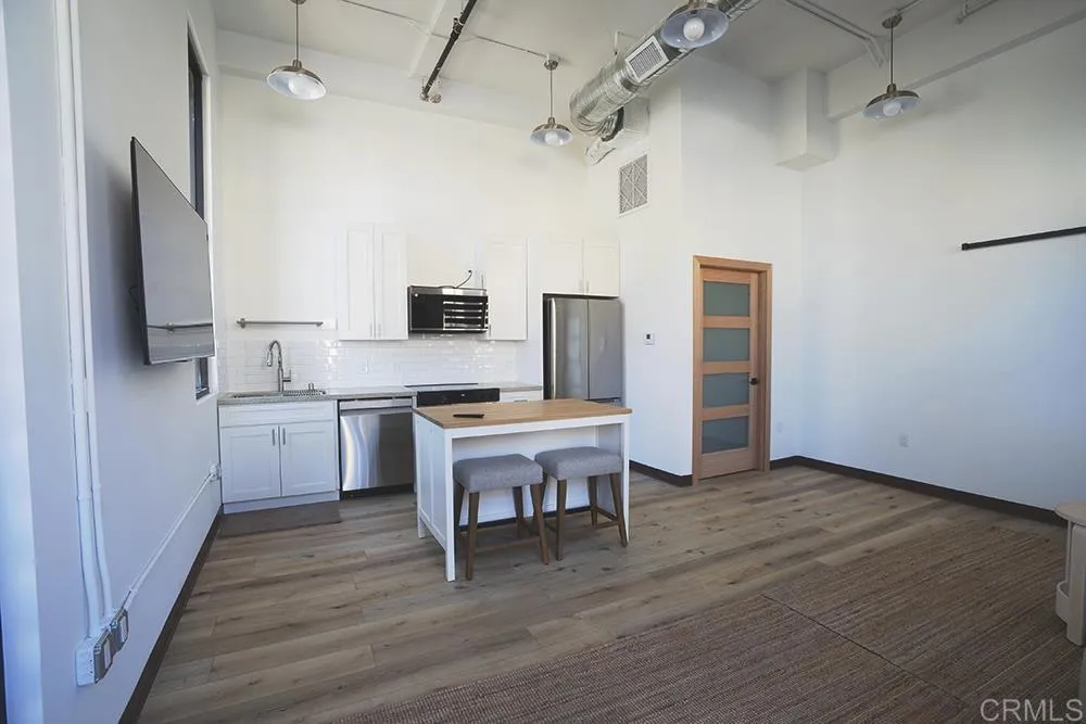 https://cdn.realtyfeed.com/cdn/127/306658146/235b96424672b07c745ad6e9dbb65e68.webp